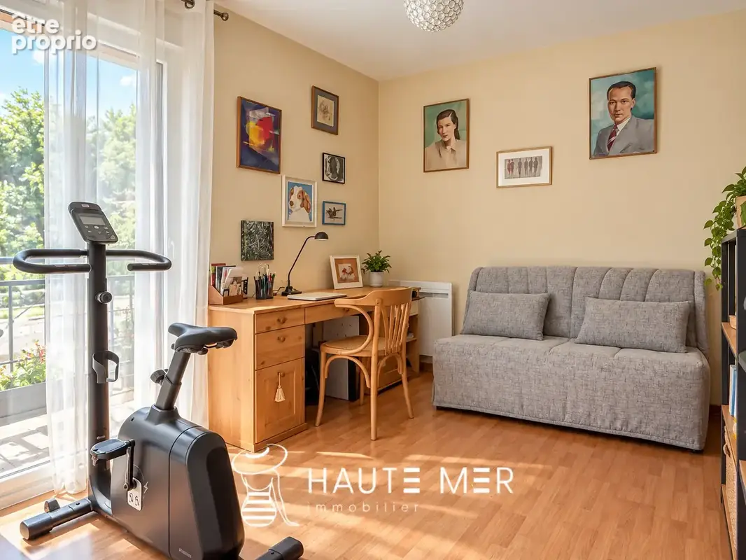 CAMÉLIA - Un appartement T3 avec double garage au cœur de la ville - photo 8
