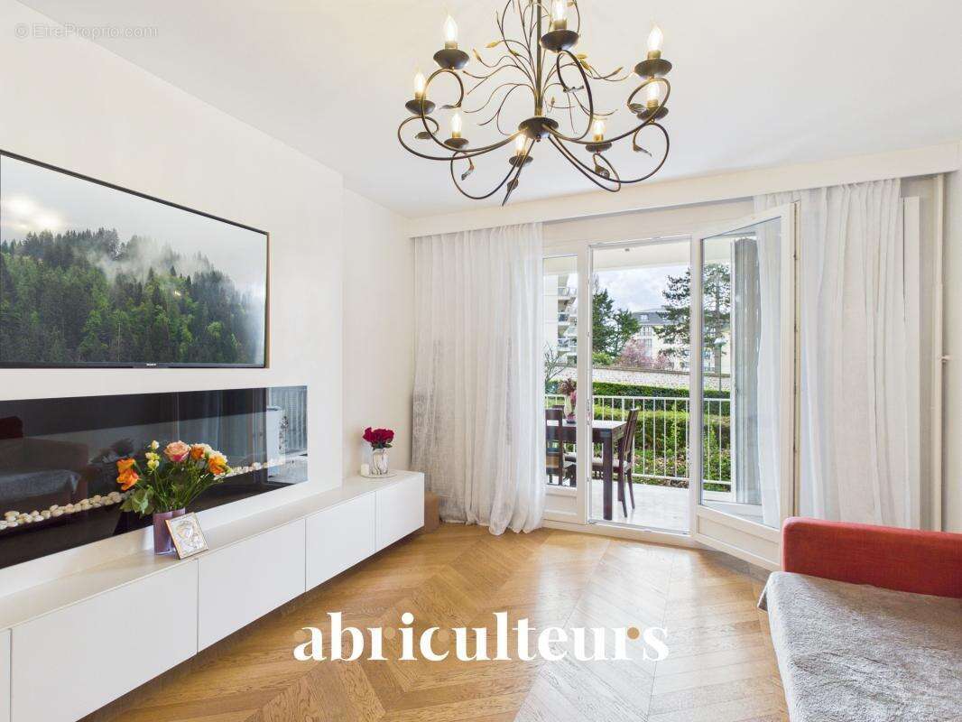 Appartement à VERSAILLES