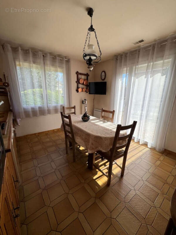 Maison à MEZERIAT