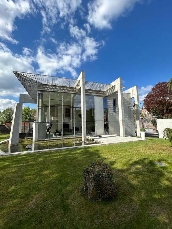 Maison 295 m² à Cambrai  - photo 2