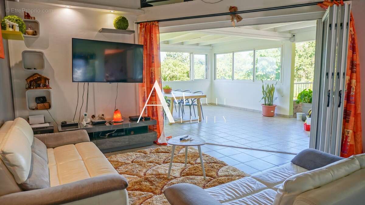 Maison à RIVIERE-SALEE