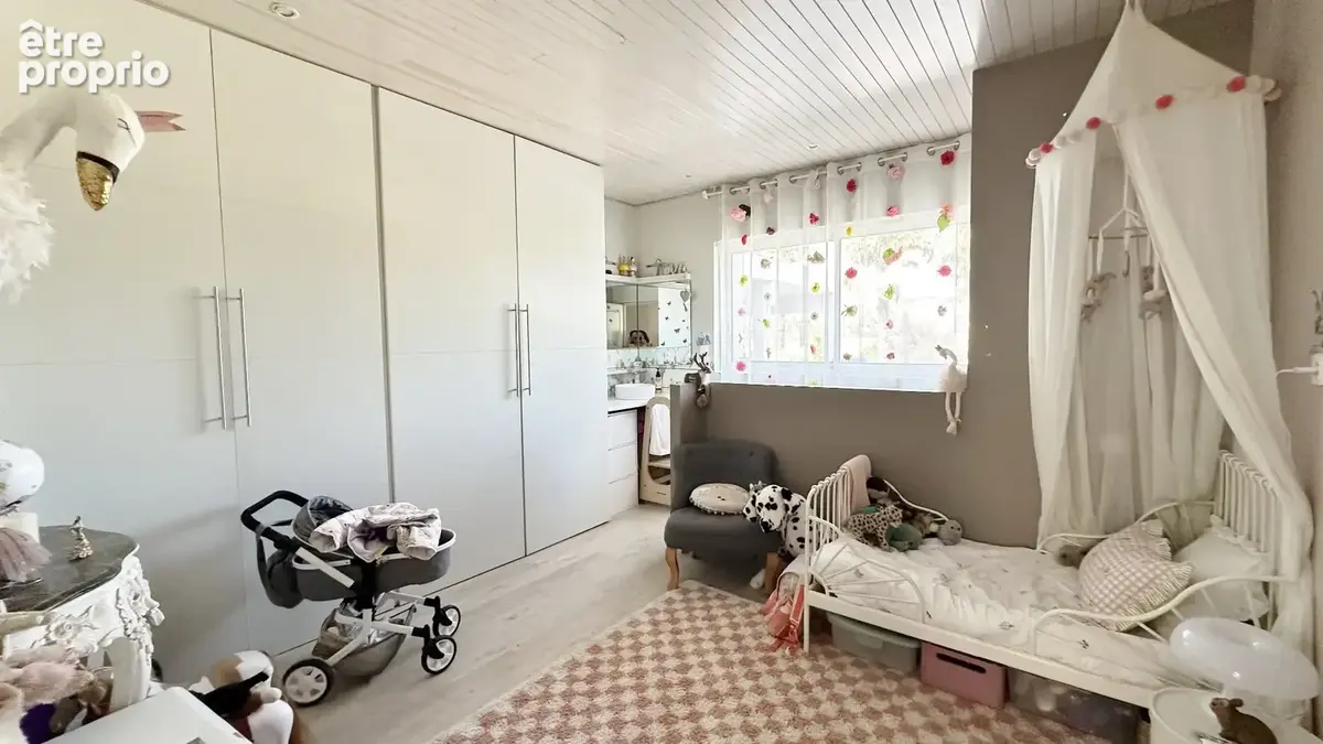 Propriete de type t12 de 360 m2 dont 2 appartement t3 de 70 m2 chacun - photo 16