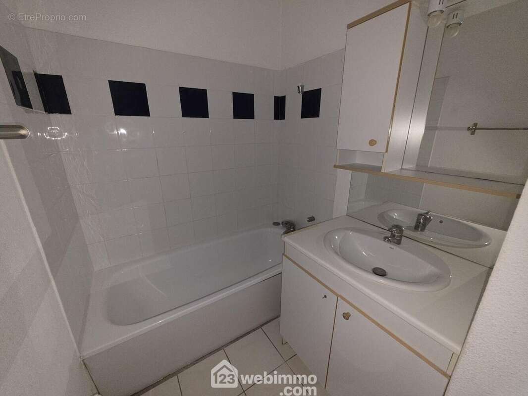 Salle de bain - Appartement à BLANQUEFORT