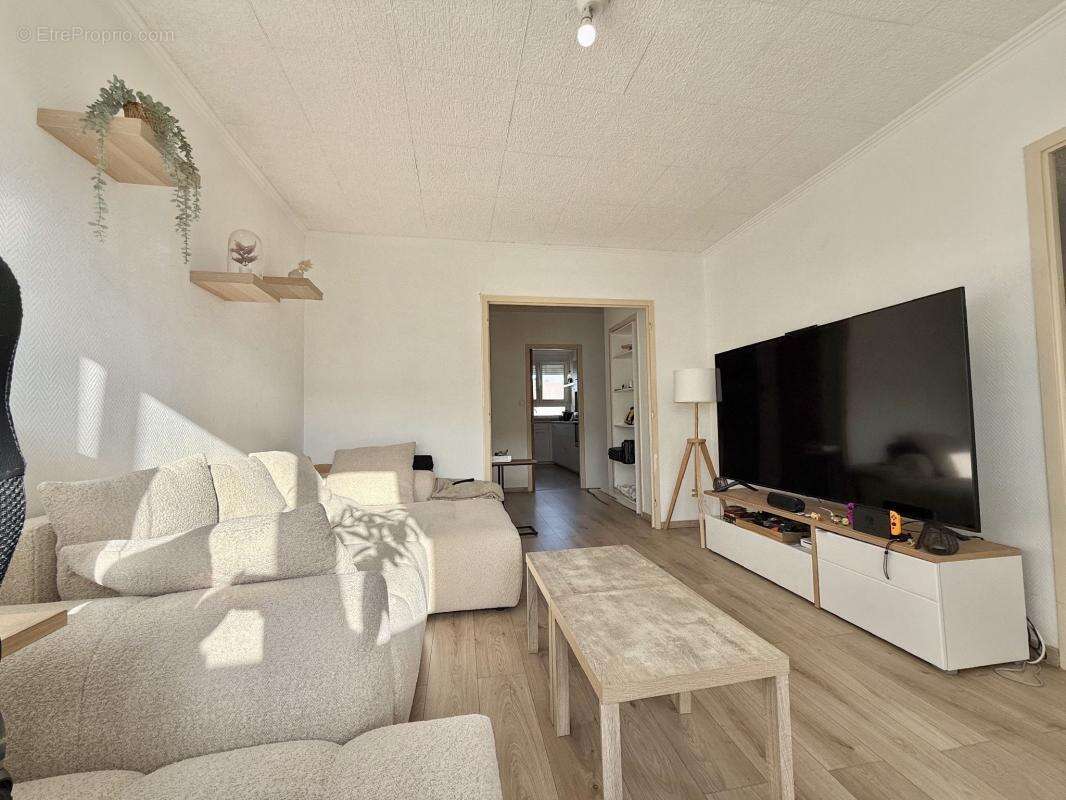 Appartement à CHENOVE