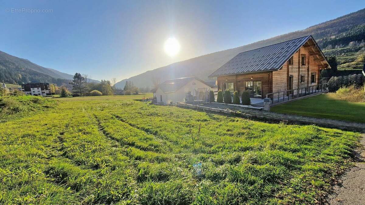 Maison à MIJOUX