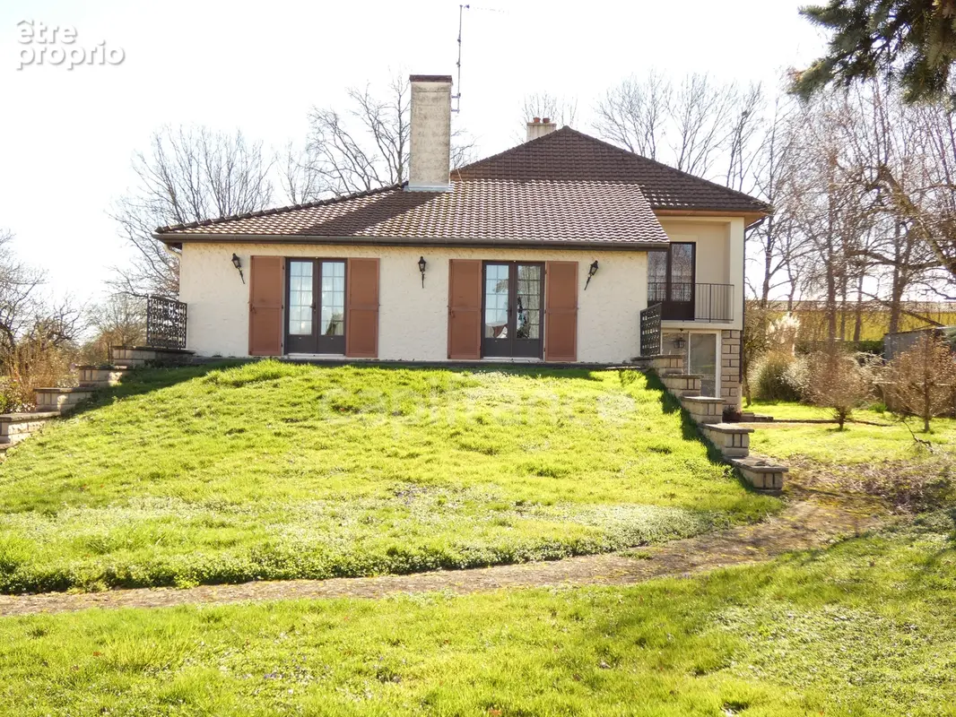 Maison à SAINT-MARTIN-EN-BRESSE