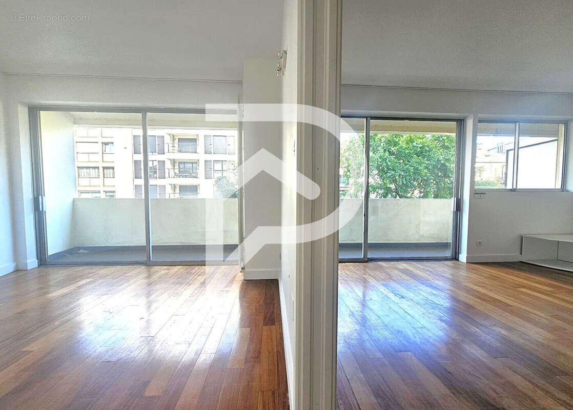 Appartement à CHARENTON-LE-PONT