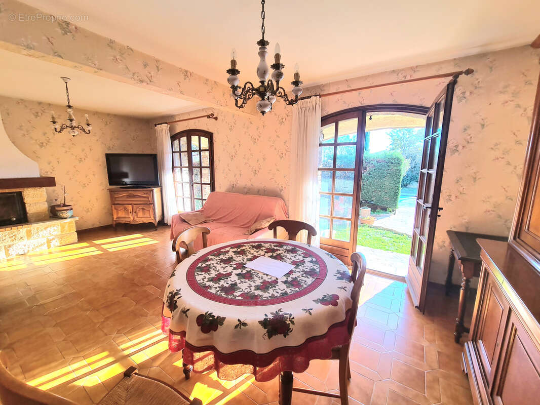 Maison à HYERES