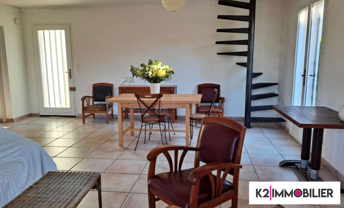 Maison à MONTELIMAR