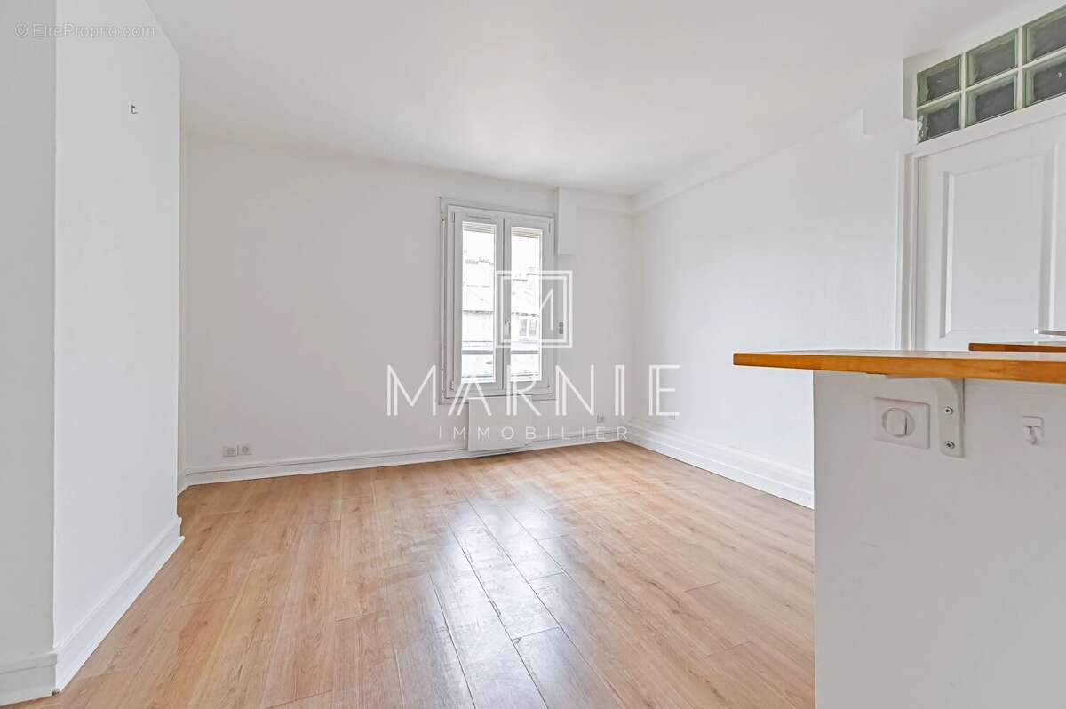 Appartement à PARIS-9E