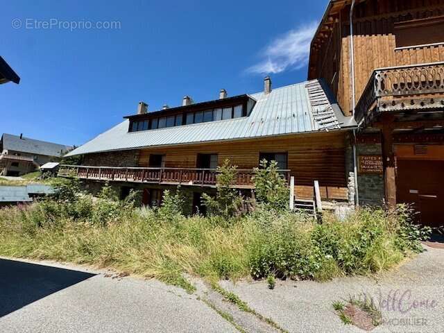 Maison à ALBIEZ-MONTROND