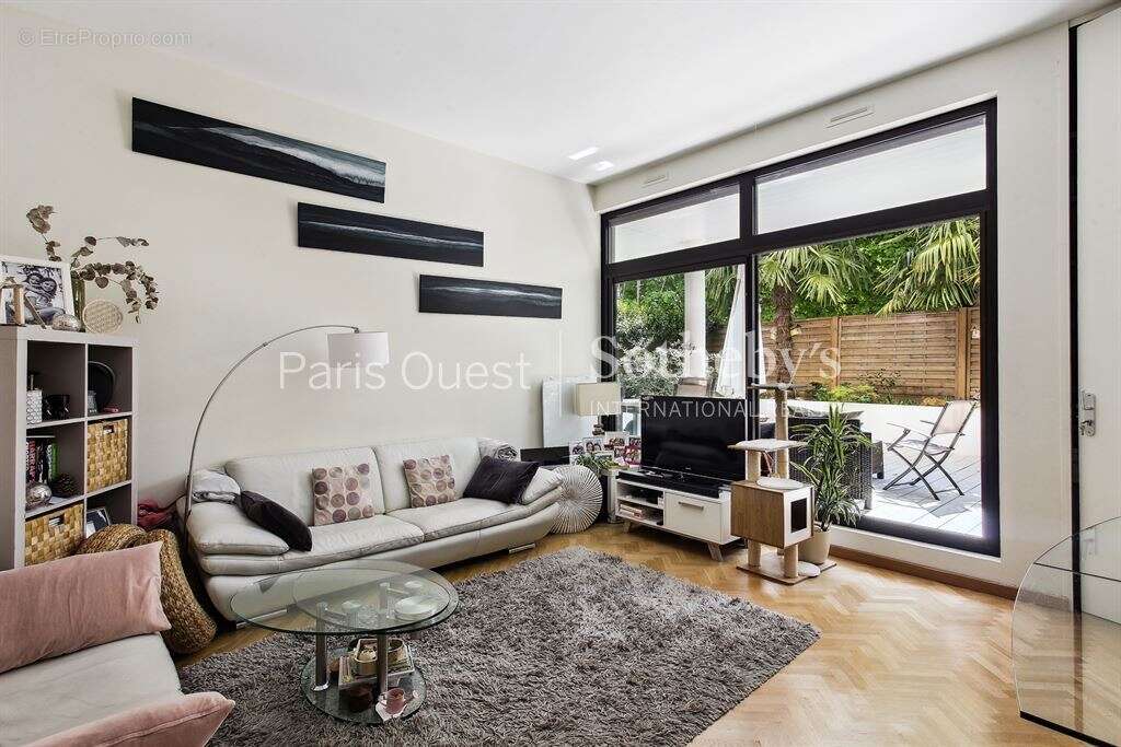 Appartement à LEVALLOIS-PERRET