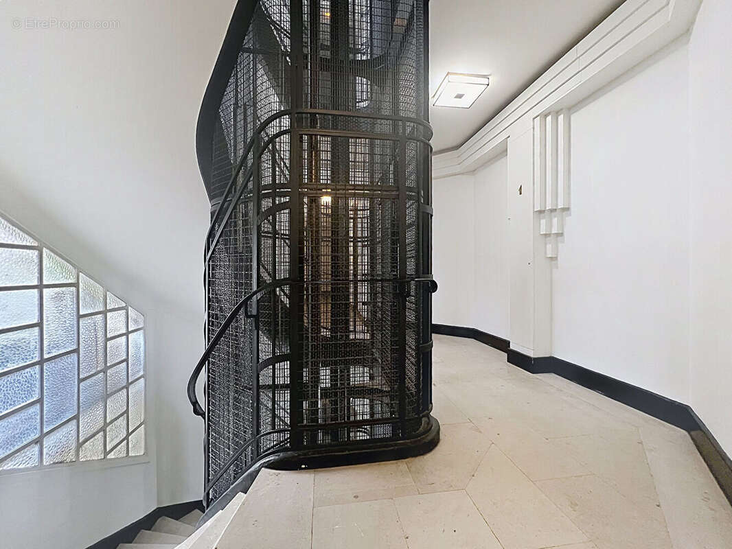Appartement à PARIS-2E