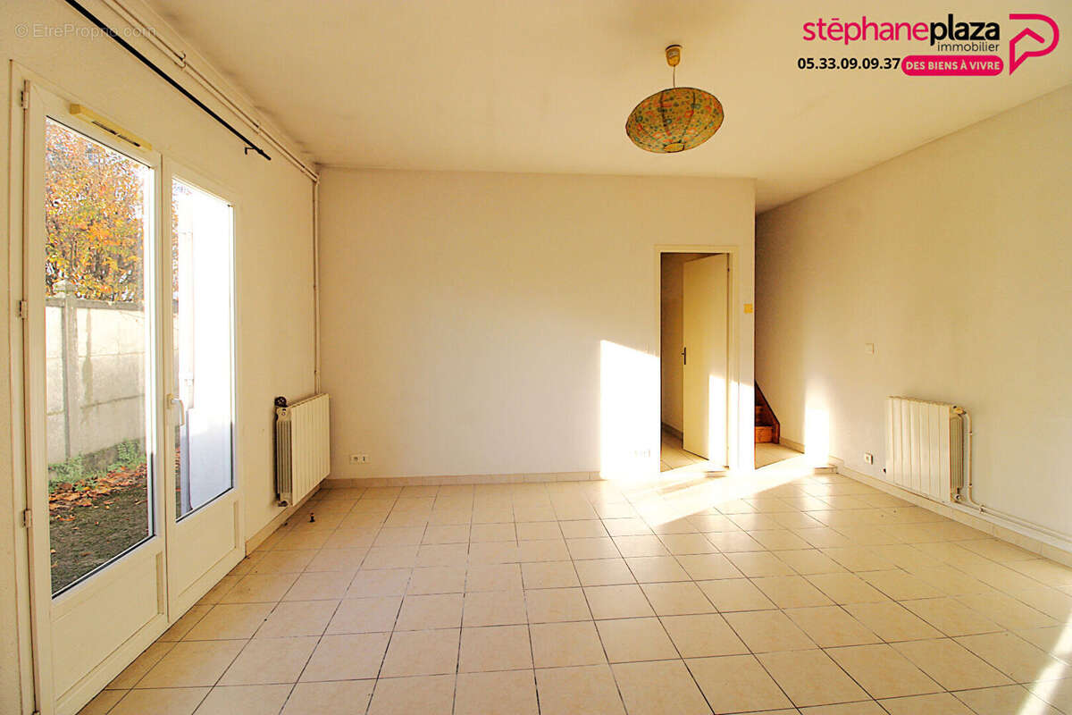 Maison à VILLENAVE-D&#039;ORNON