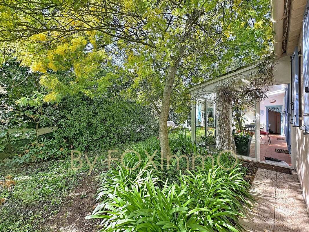 Maison à ROQUEFORT-LES-PINS