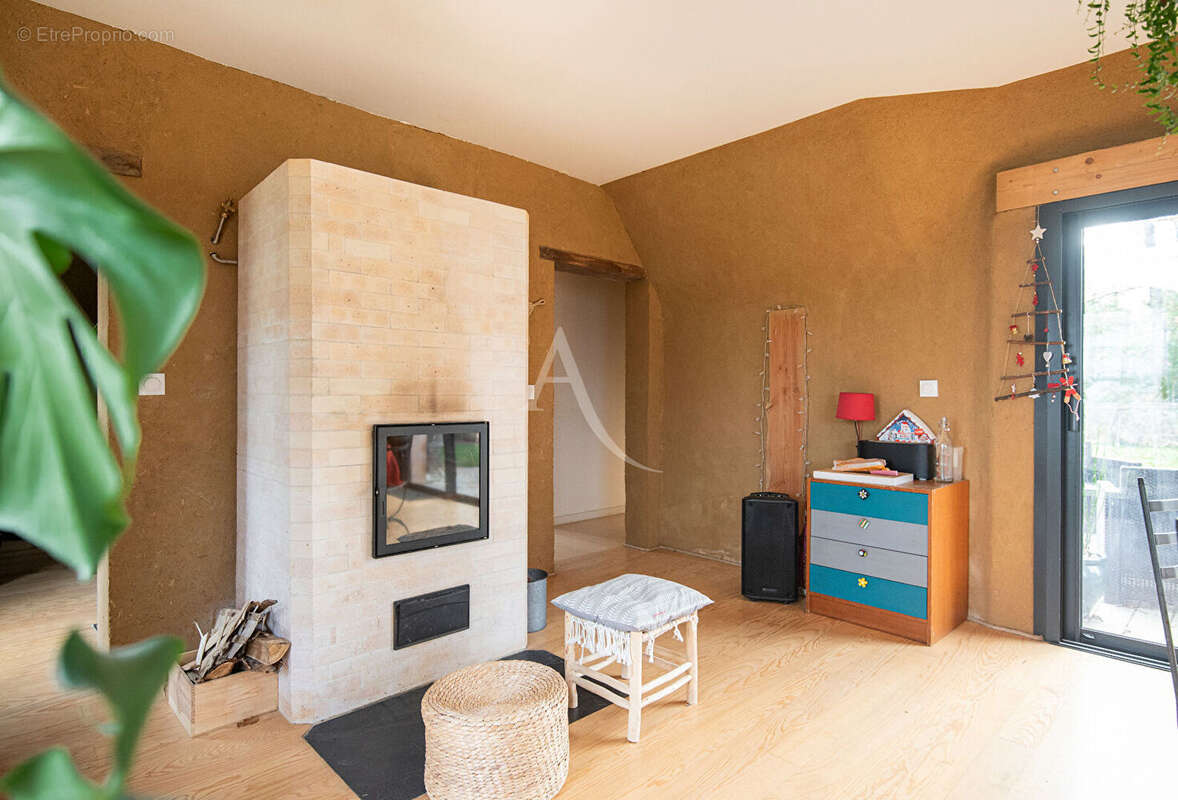 Maison à DOUE-LA-FONTAINE