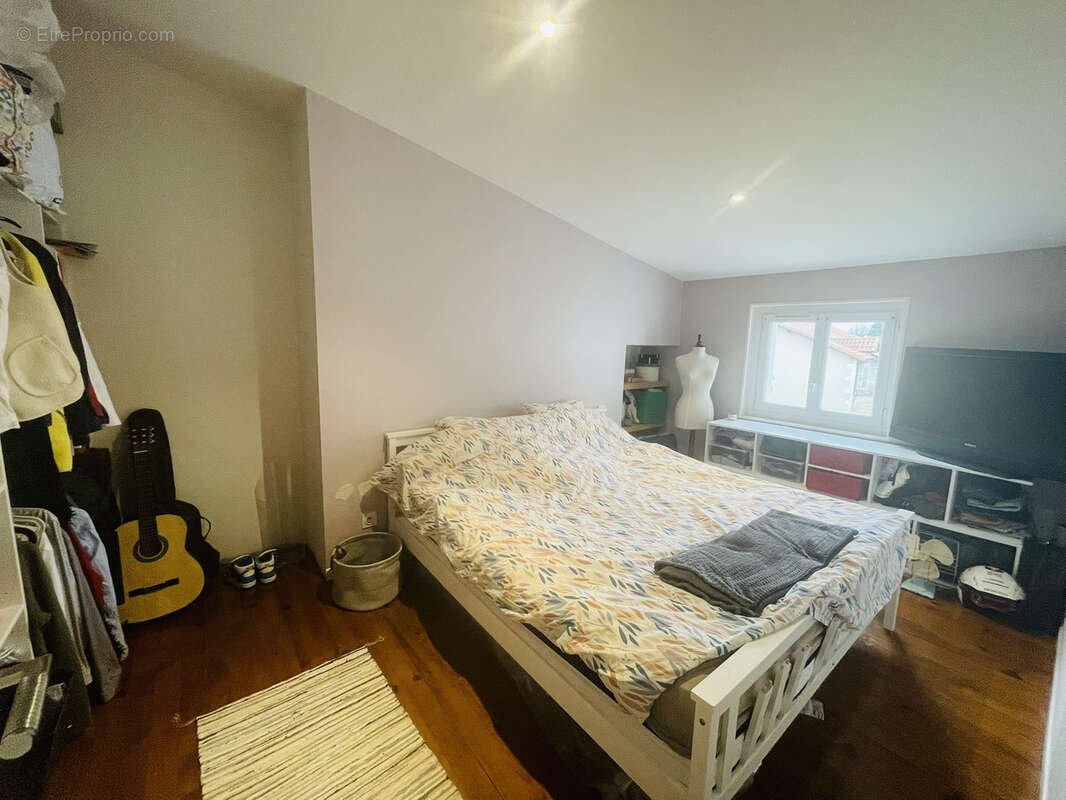 Maison à NEUVILLE-DE-POITOU