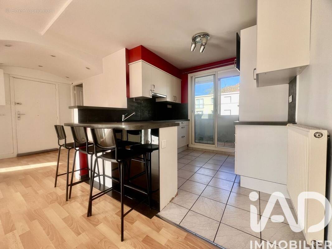 Photo 1 - Appartement à SAINT-MARTIN-D&#039;HERES