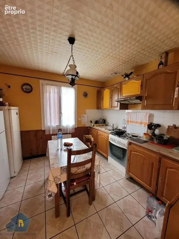 Maison 100 m² à Boussac  - photo 2