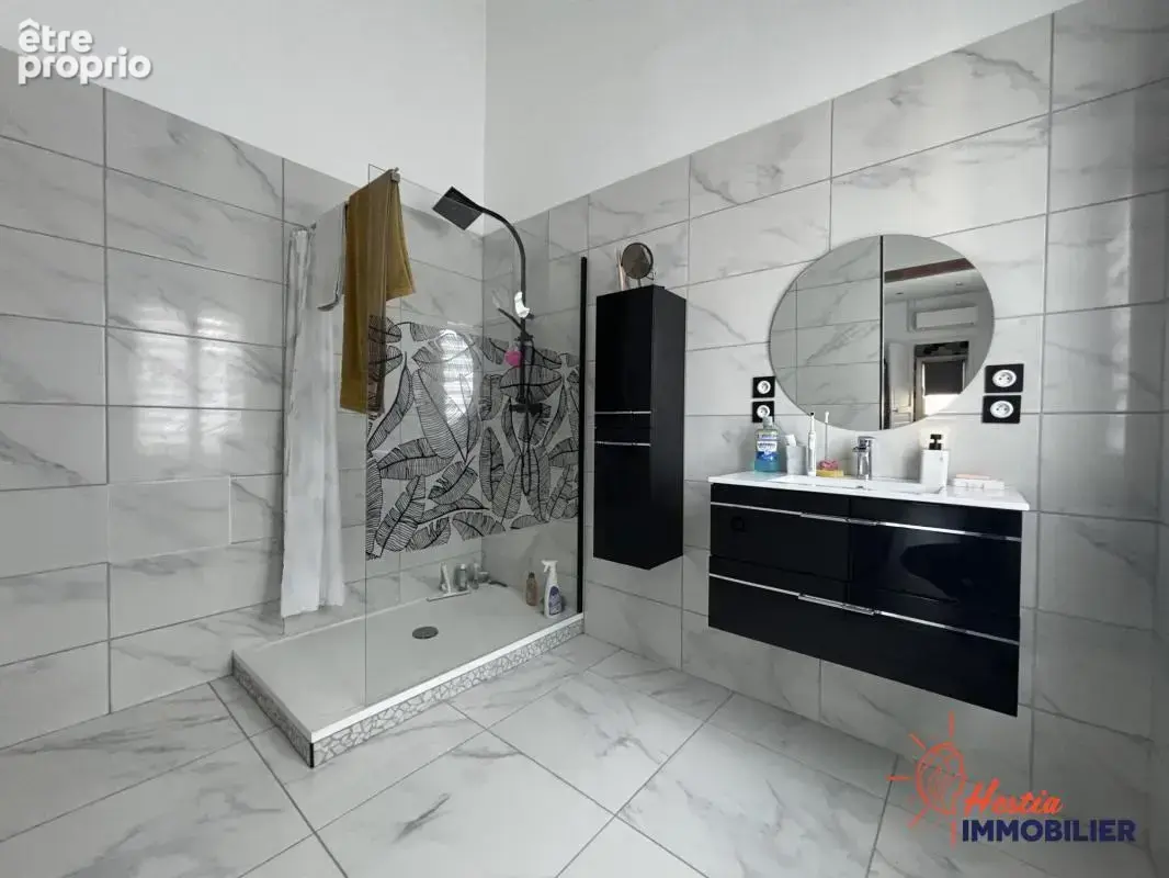 Maison rénovée de 250m² - photo 7