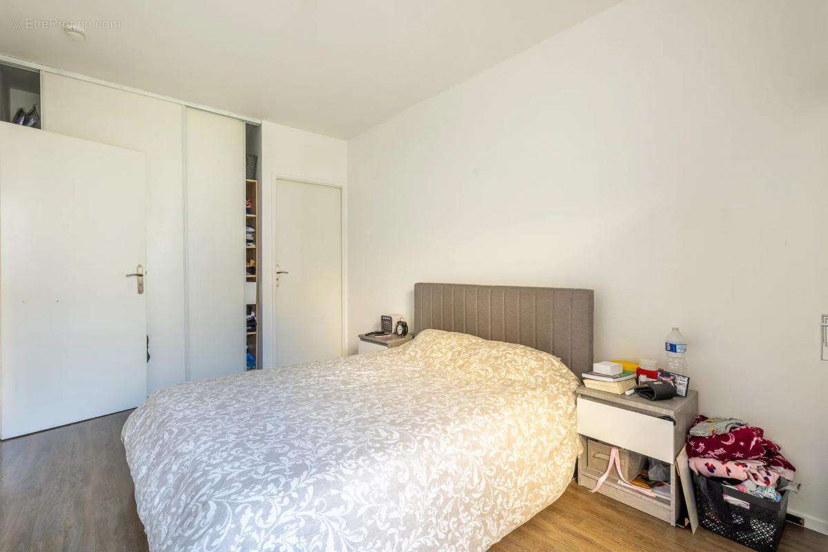 Appartement à FLEURY-MEROGIS