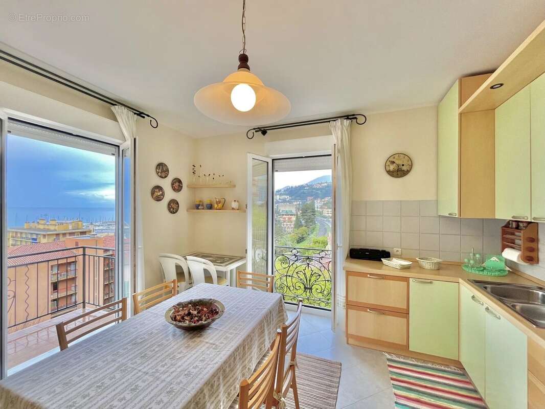 Appartement à MENTON