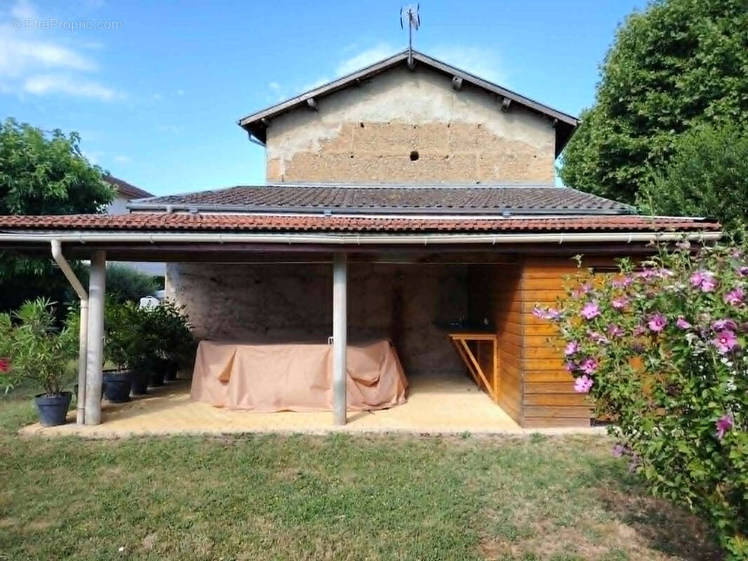 Maison de 104 m2 avec dépendances - photo 5