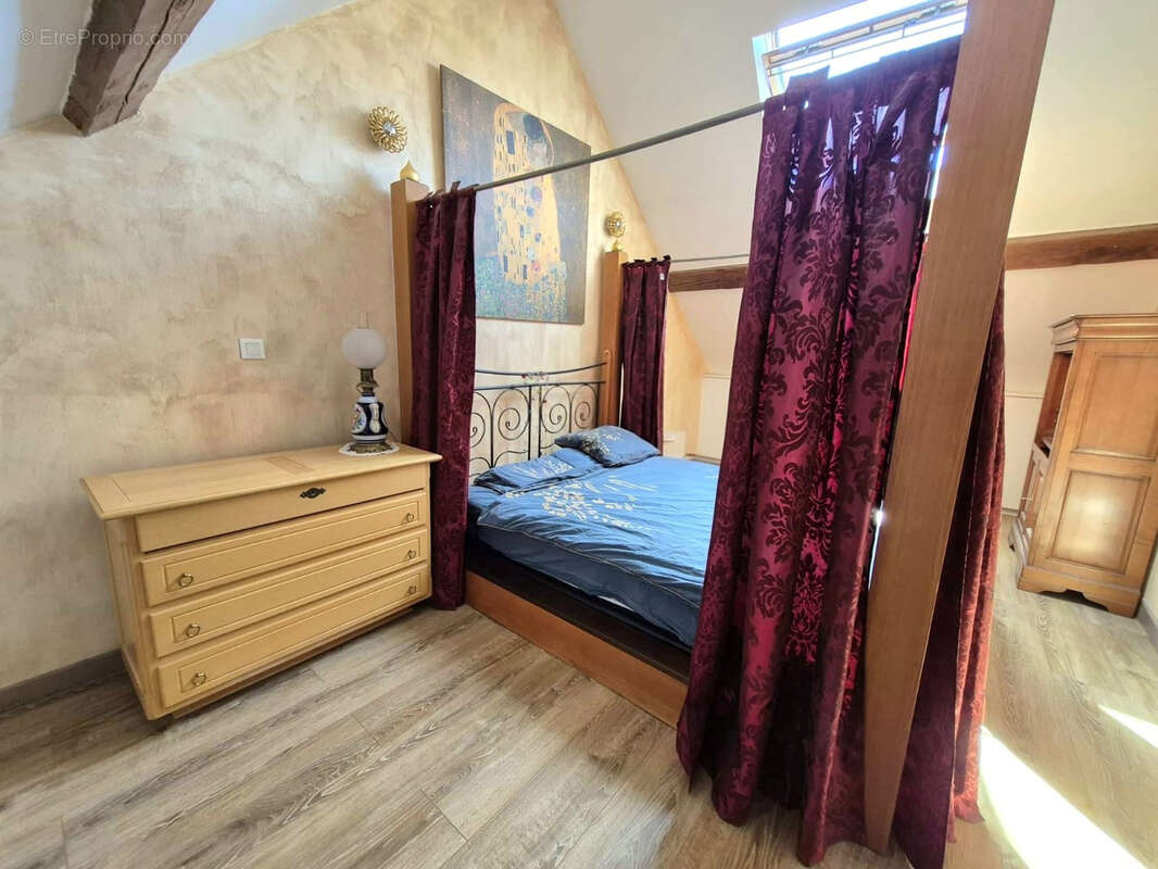 Maison à VETRAZ-MONTHOUX