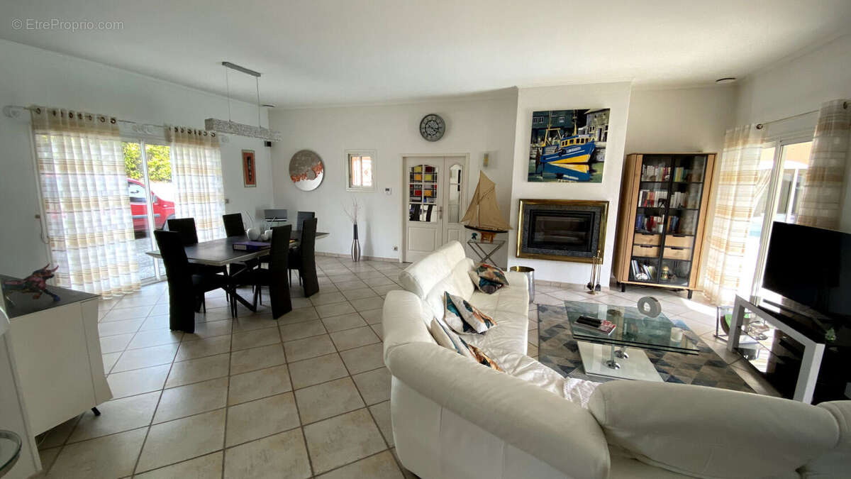 Maison à MARTIGNAS-SUR-JALLE