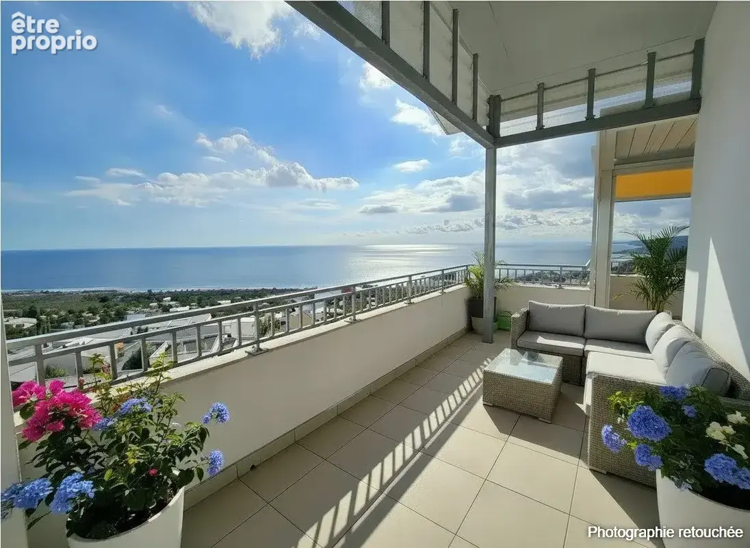 Appartement 75 m² à Le Port  - photo 3