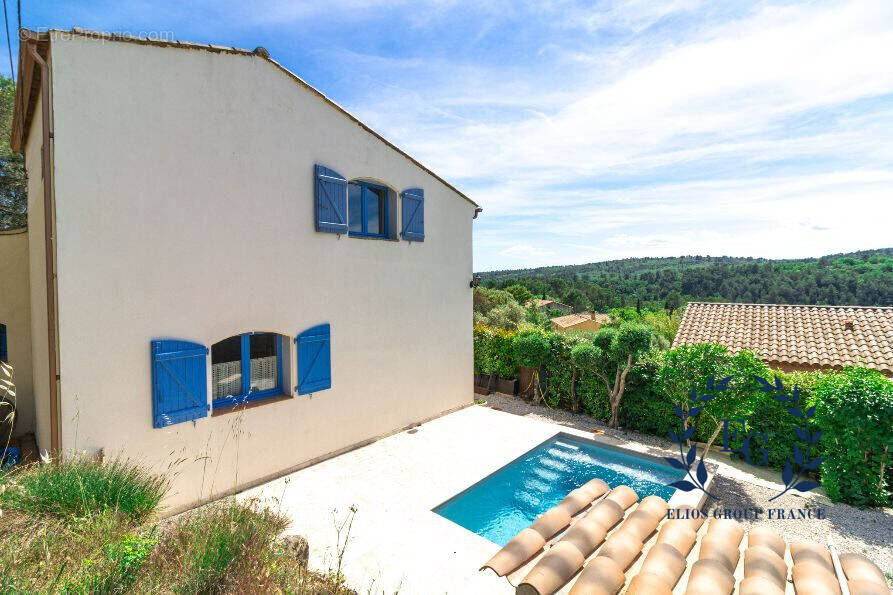 Maison à VARAGES