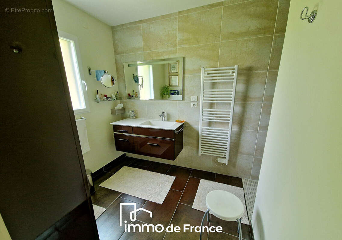 Maison à SALLES-LA-SOURCE