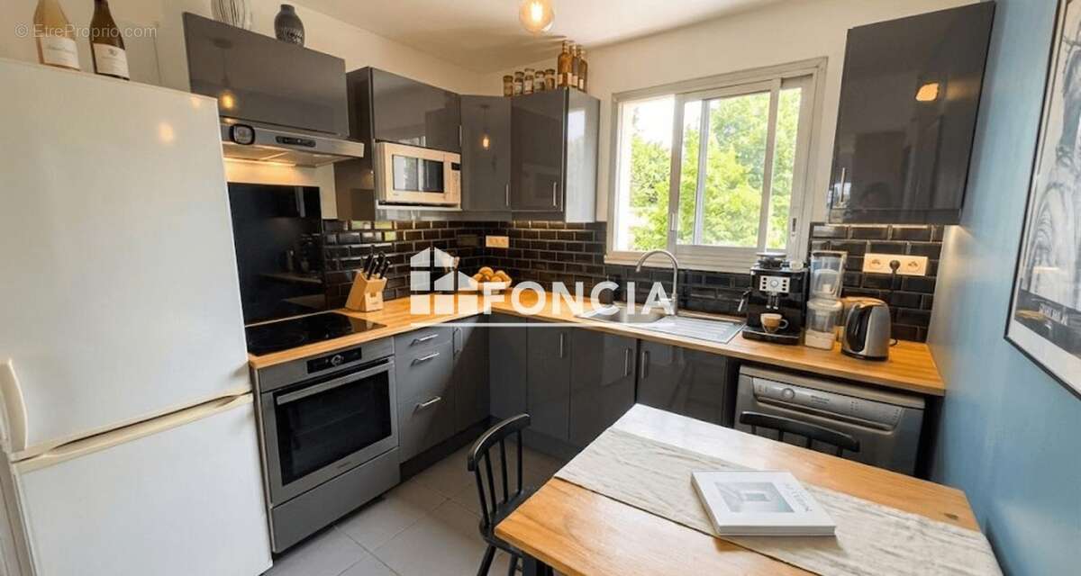 Appartement à FRESNES