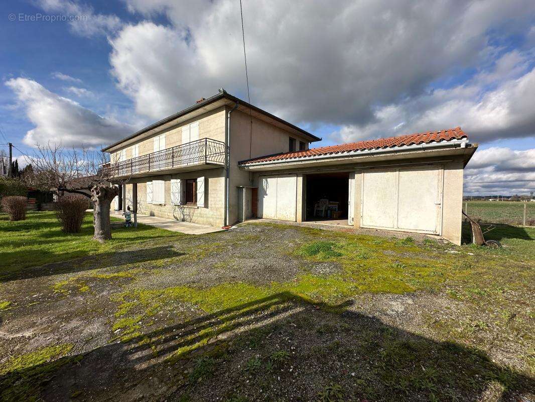 Maison à LAGARDELLE-SUR-LEZE