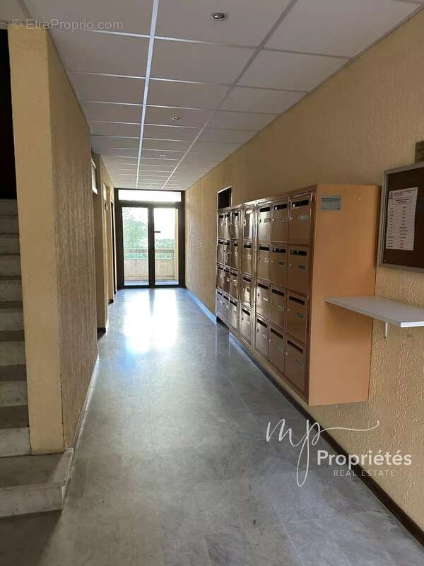 Appartement à BORMES-LES-MIMOSAS