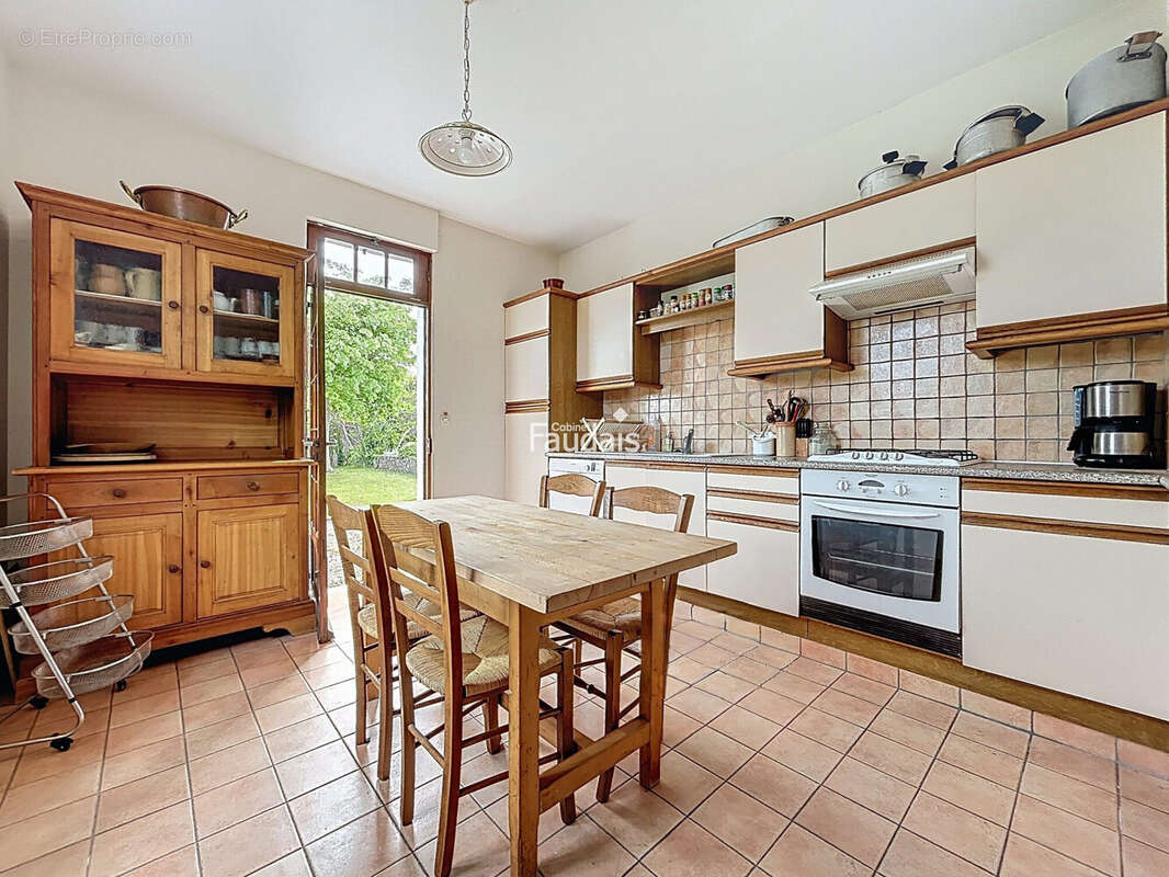 Maison 125 m² à Agon-Coutainville  - photo 8