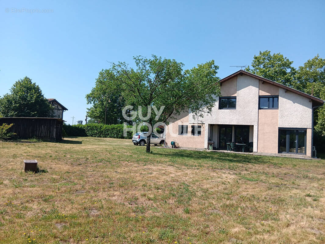 Maison à RION-DES-LANDES