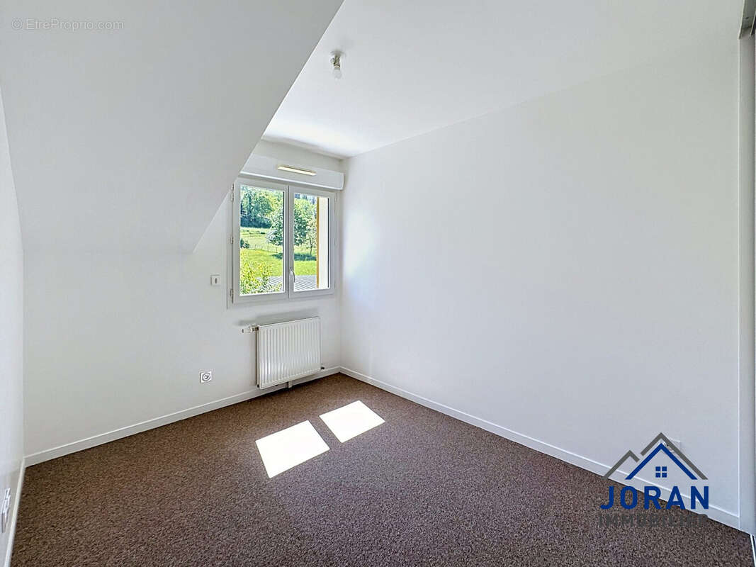 Chambre 1 - Appartement à PRESILLY