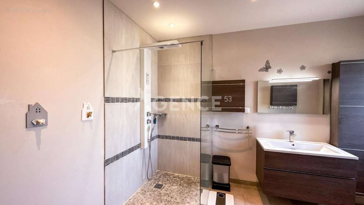 Maison à ROQUETOIRE