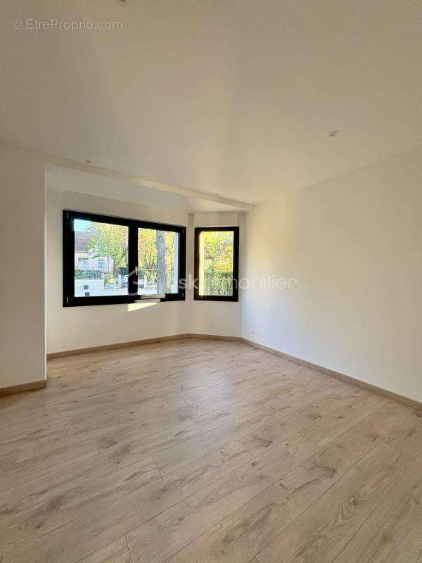 Maison à SAINT-FARGEAU-PONTHIERRY