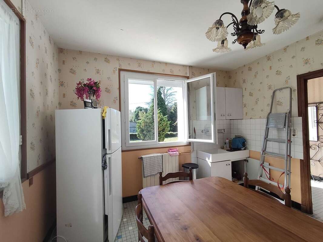 Maison 97 m² à Chasseneuil-Sur-Bonnieure  - photo 8