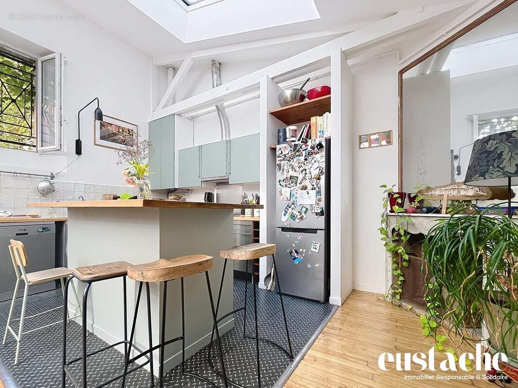 Appartement à PARIS-20E