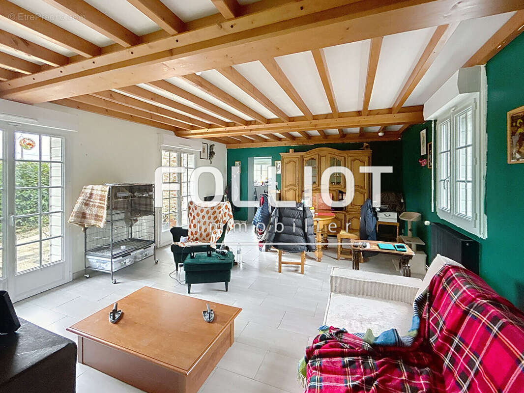 Maison à SAINT-SEVER-CALVADOS