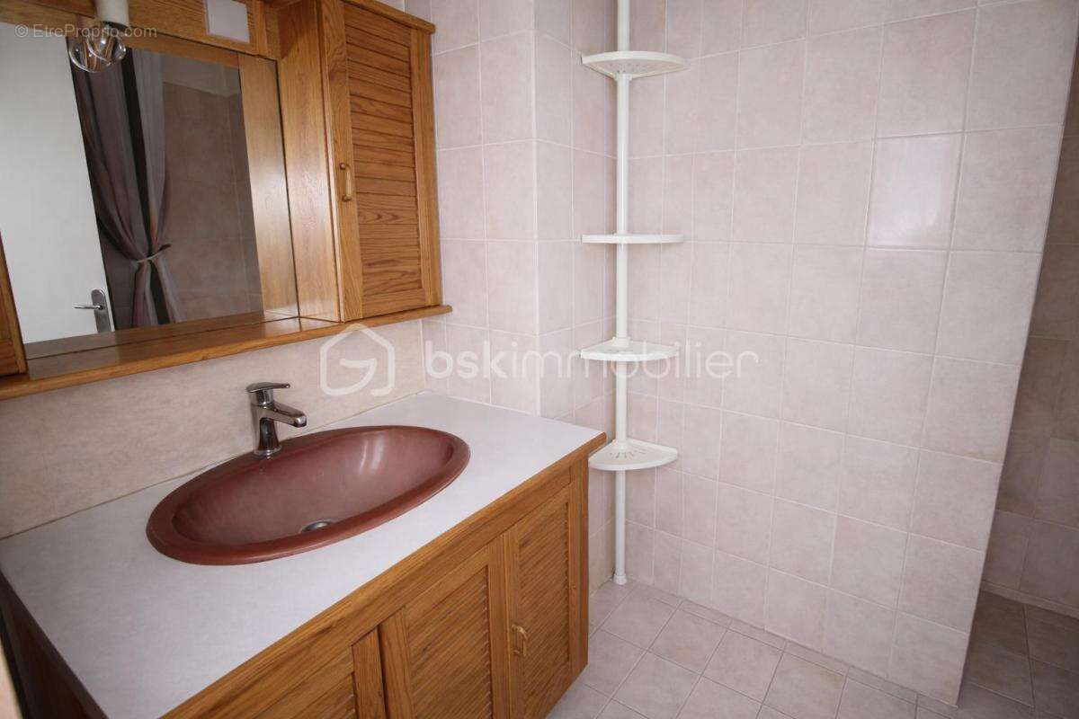 Appartement à BOURG-SAINT-ANDEOL