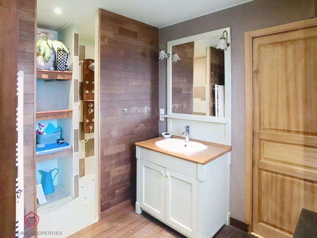 Maison à LA POMAREDE