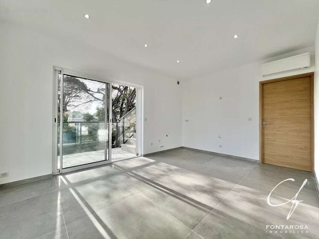 Appartement à SAINT-RAPHAEL