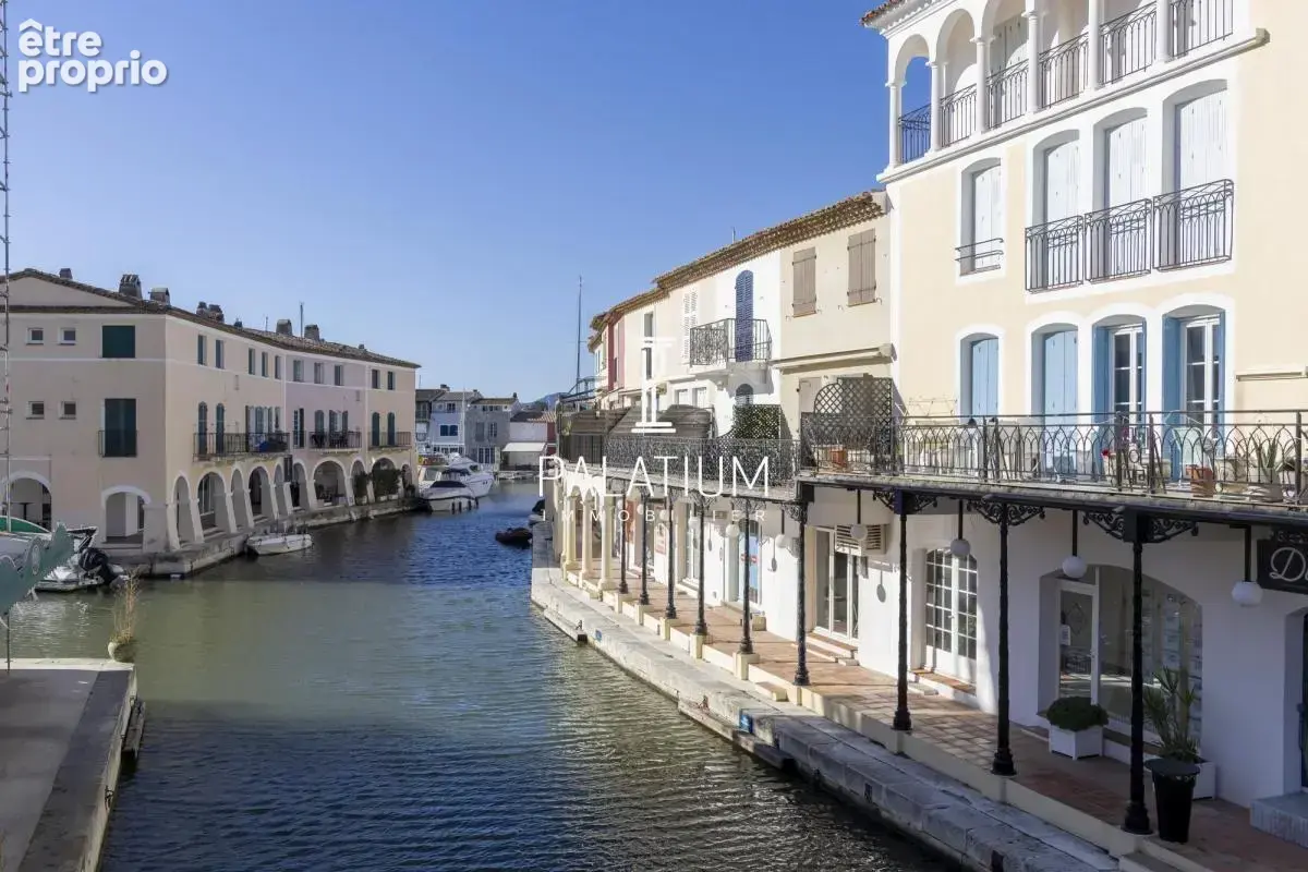 Rare à Port-Grimaud - Appartement 81 m² avec mezzanines en b - photo 13