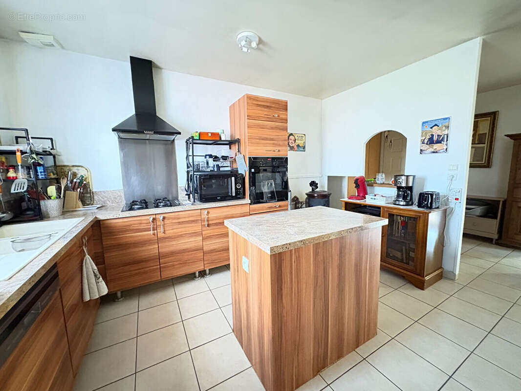 Maison à CHAVANOZ