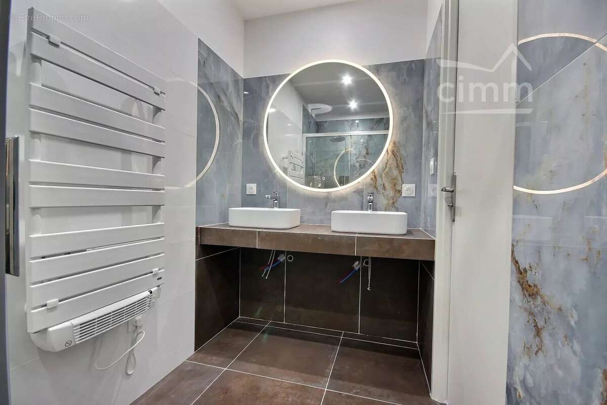 Appartement à LIVRON-SUR-DROME