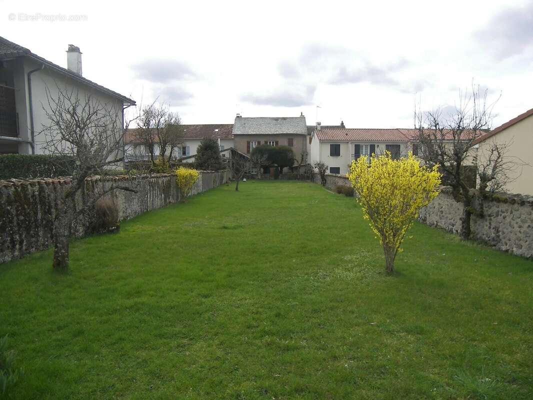 Maison à ARPAJON-SUR-CERE